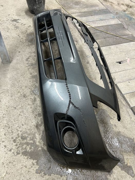 Продам бампер на кобальт