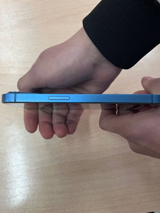 Продам Айфон 13!