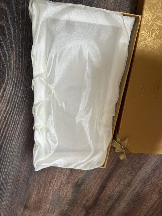 Продам посуды белые на приданное можно