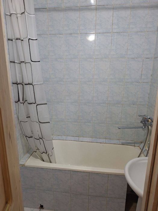 Аренда 4 комнатной квартиры Юнусабад 4 Ор-р Круг|Автосалон GM|пустая