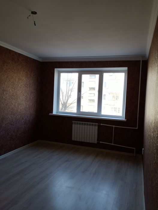 продам квартиру  3 комнатную