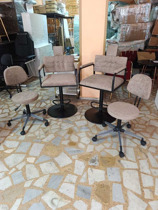 Стол за гримьори. Безплатна доставка