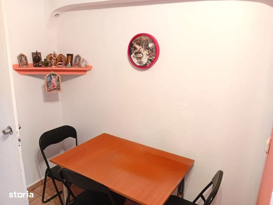 Apartament 4 camere in Micalaca 300 / la Supeco