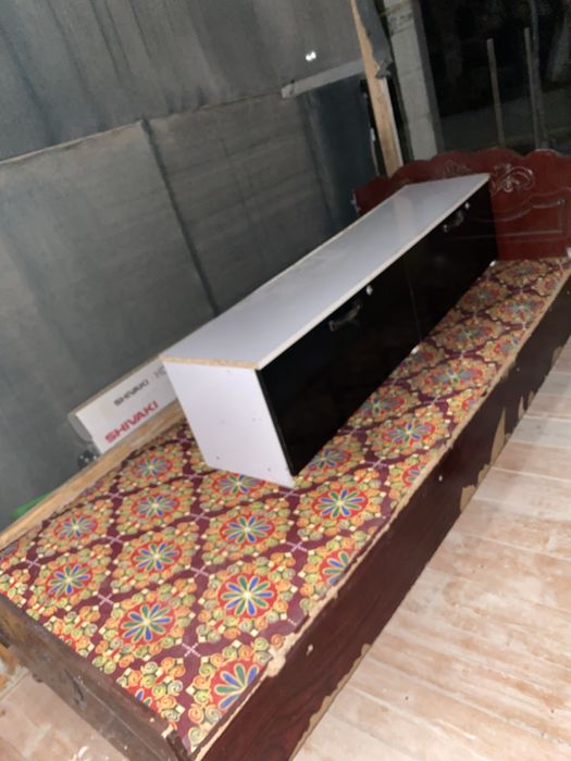 1kishilik divan va shkaf