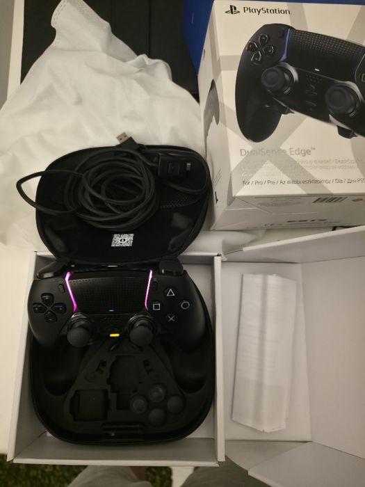 Vând Controller PS5 EDGE