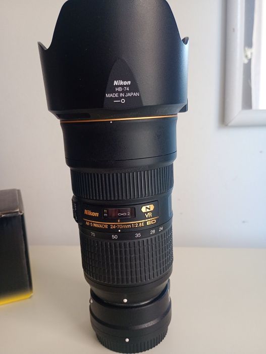 Обектив АF-S NiKKOR 24-70/f 2.8E ED VR + адаптер FTZ ll
Обекти