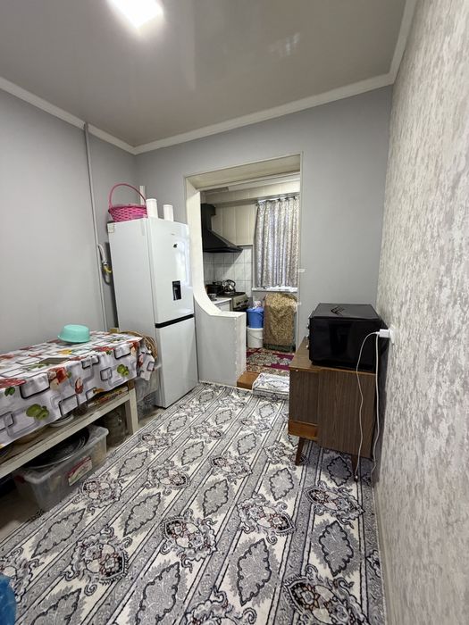 2 xonali kvartira sotiladi