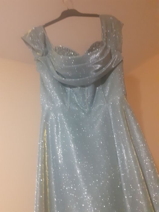 Красива рокля модел 2025 год