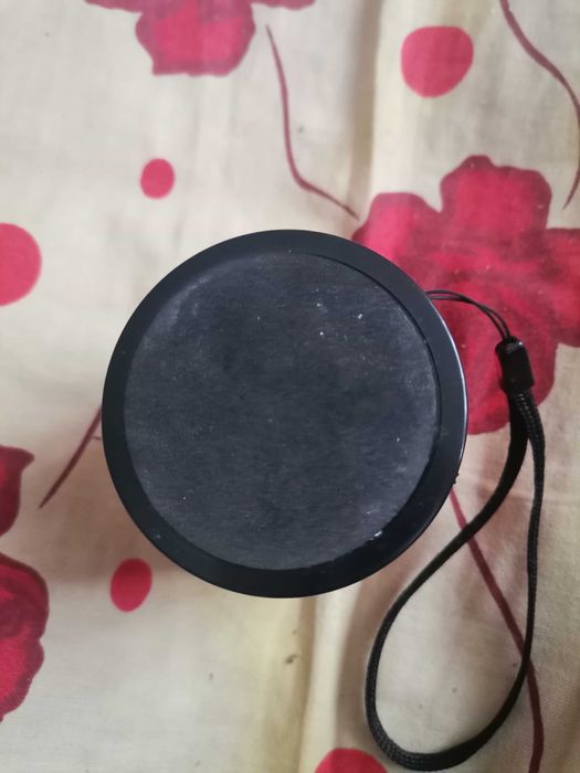 Vând boxă portabilă mică de buzunar cu acumulator bluetooth card stik