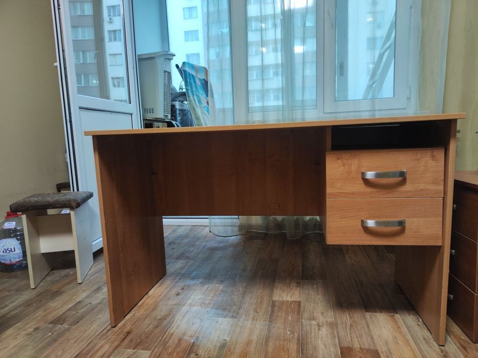 Продам офисную мебель