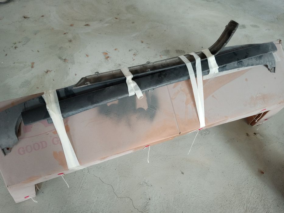 Задна броня за БМВ серия 3  Е 36 седан