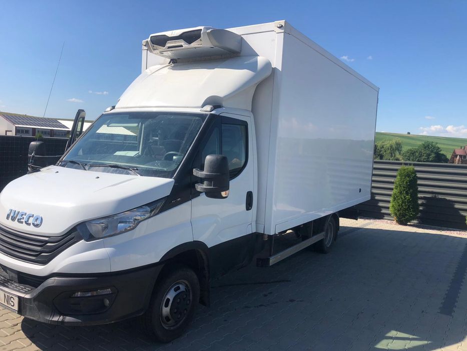 Iveco Daily 3,5T carosat cu frigider.145.000km