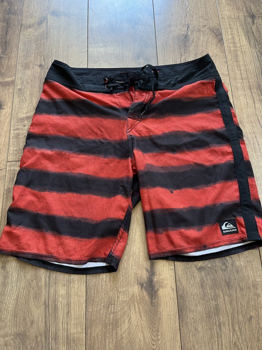 Къси панталони Adidas и бански Quiksilver