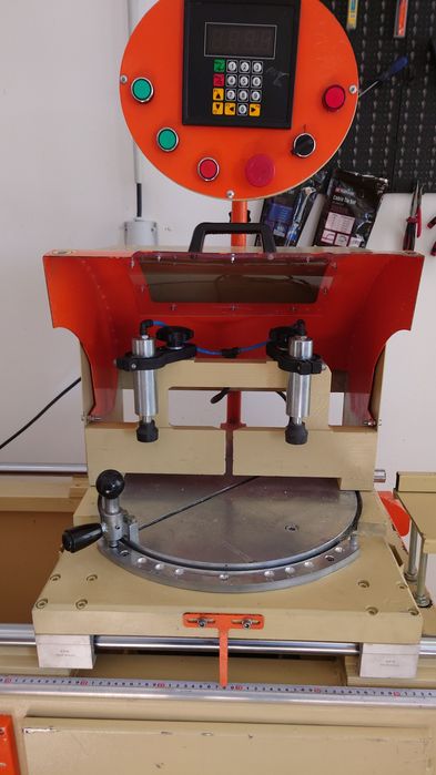 Utilaje Tamplarie PVC (Masina debitat dijital automata doua capete )
