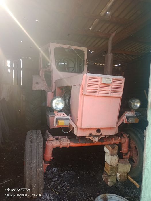 Трактор Т40 на полном ходу