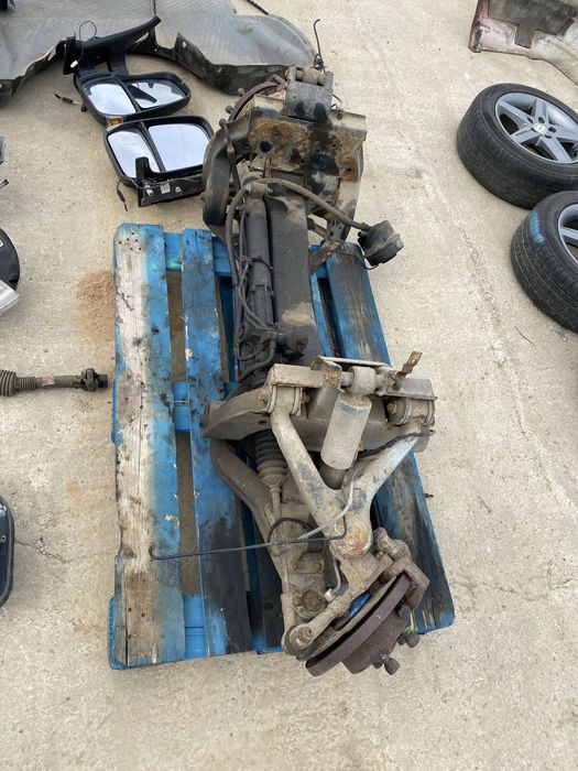 Anexe si accesorii Iveco daily 2007 2.3 euro 4 Timonerie geam. Spate  bloc lumini  aeroterma punte fata oglinda stanga dreapta  pompa servo abs contac