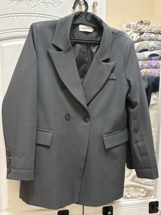 Пиджак женский серый
