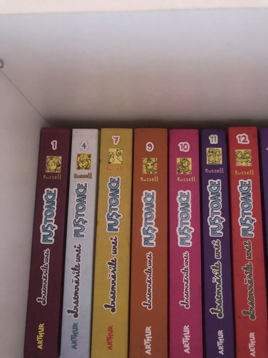 set 7 carti “însemnările unei puștoaice”