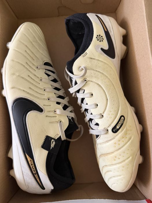 Оригинални футболни бутонки Nike Tiempo Legend 10 Pro FG.