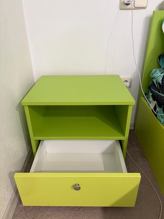 Vand mobila dormitor