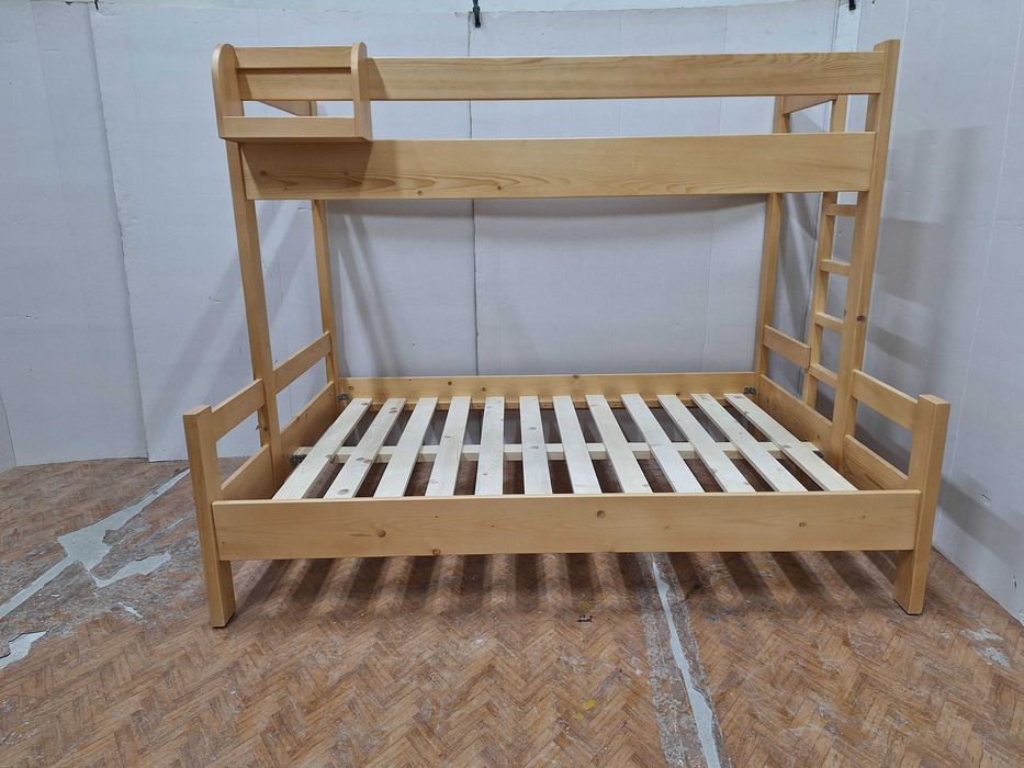 TRANSPORT GRATUIT.Pat etajat din lemn masiv.Cod 3026
