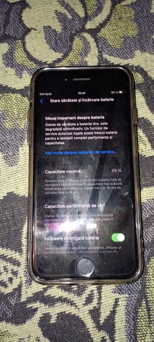 iPhone 8 negru puțin spart