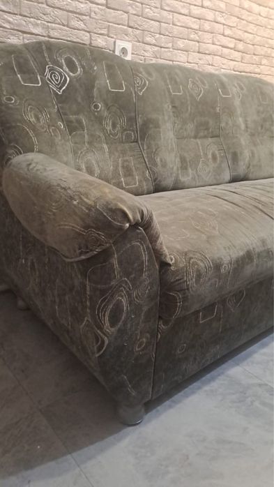 Отдам даром диван