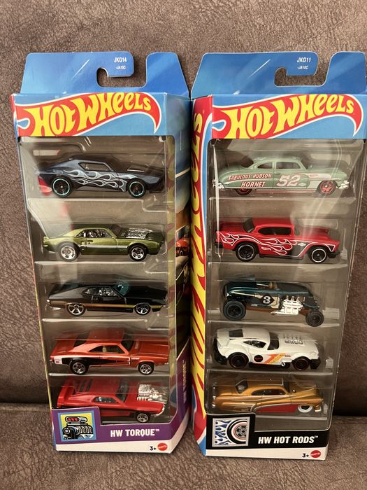 Продается коллекция Hot Wheels