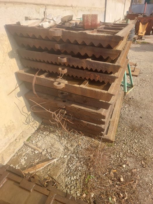 Плита дробящая С М Д