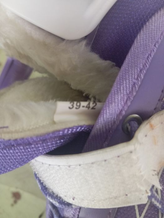 Продам детские коньки.