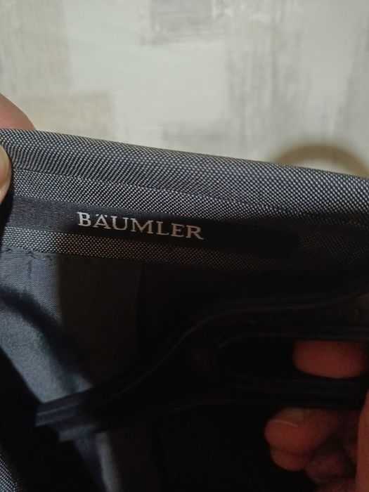 Костюм мужской..