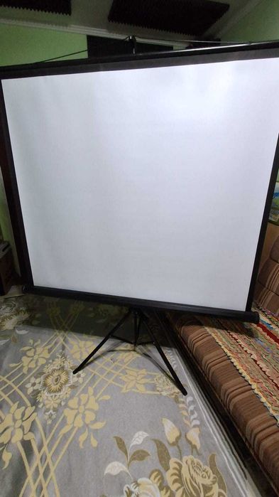 Проекционный экран сатылады