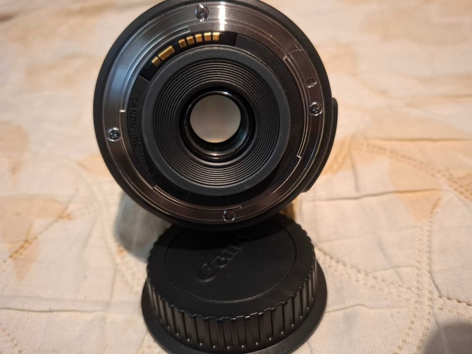 Обектив Canon EF-S 18-135 mm1:3,5-5,6 IS STM