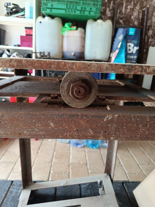 Masa circular lemn