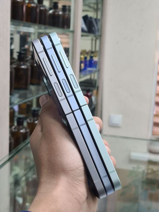 Samsung galaxy z flip 6 5G holati xarxil 12/256gb