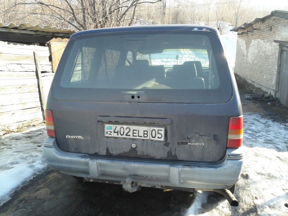 Продам Крайслер Минивен