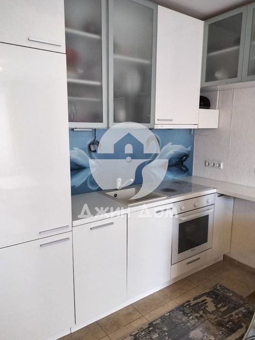 Тристаен апартамент в жилищна сграда БЕЗ ТАКСА, с. Равда