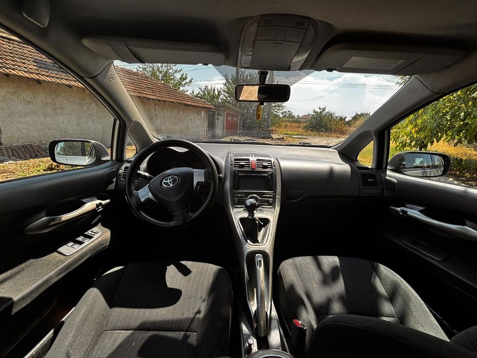 Toyota Auris 2010 – Бензин, Отлично състояние, 139 480 км