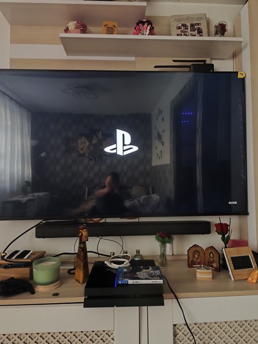 PS  4  play station