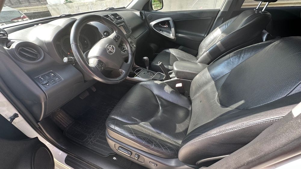 TOYOTA RAV4 2010 — imagine 5