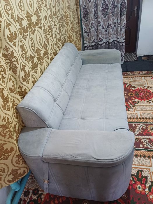 Devan kreslo yaxshi holatda