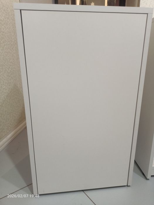 Тумбочки прикроватные,