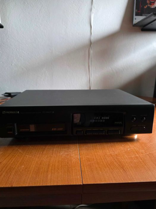 Pioneer PD-M403 CD Player 6 discuri magazie HiFi. impecabil!