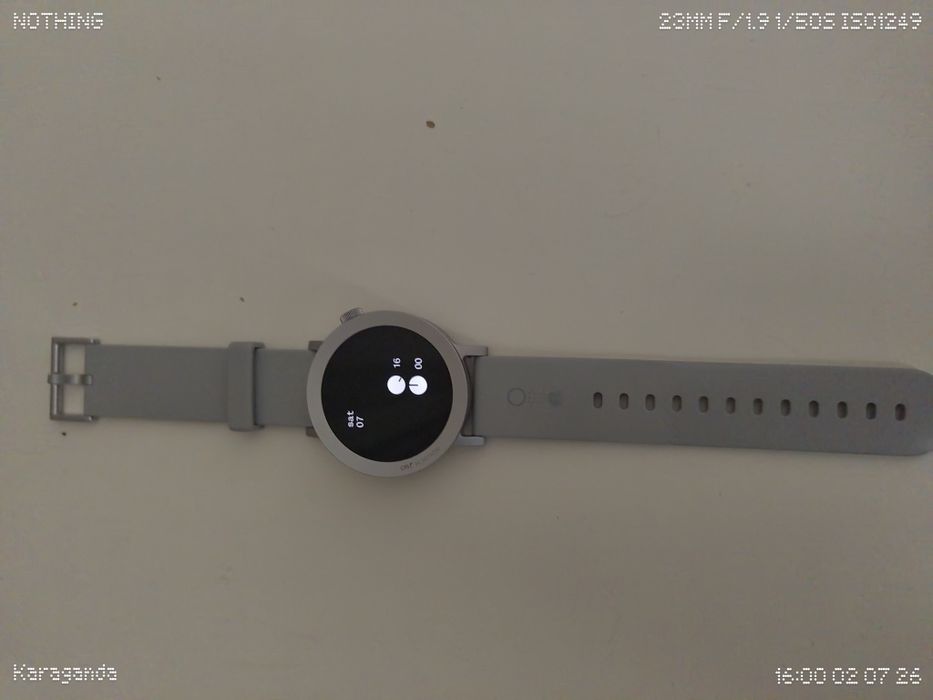 Cmf watch pro 2, светло серого цвета.