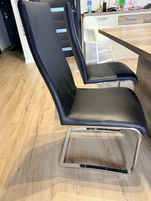 Masa extensibila plus 6 scaune