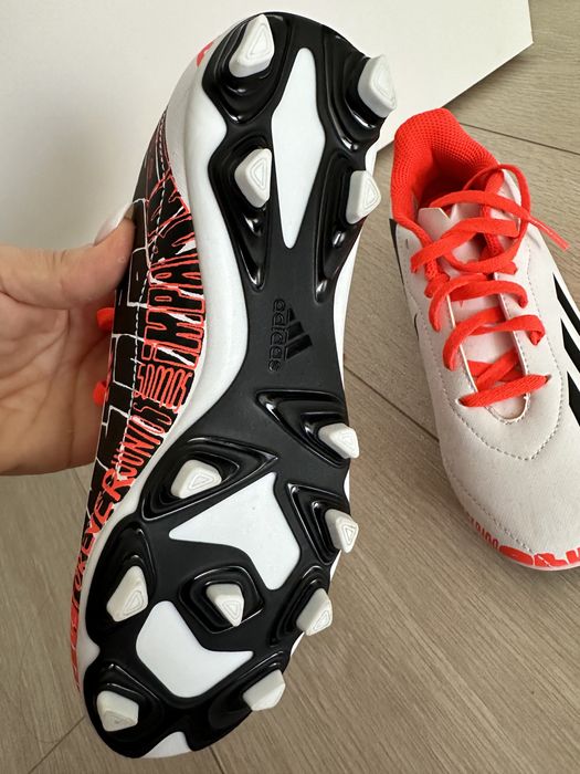 Бутонки Mesi adidas НОВИ!