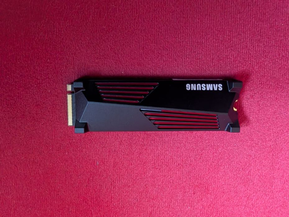 НОВ | Samsung 990 Pro with Heatsink 4TB | NVMe SSD диск Gen4 | и за PS5 ъпгрейд | масивен радиатор с RGB LED | DRAM кеш | скорост до 7450 MB/s