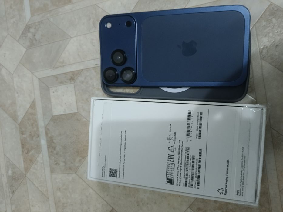 Продам Айфон ХР корпус 17 про 256 гб