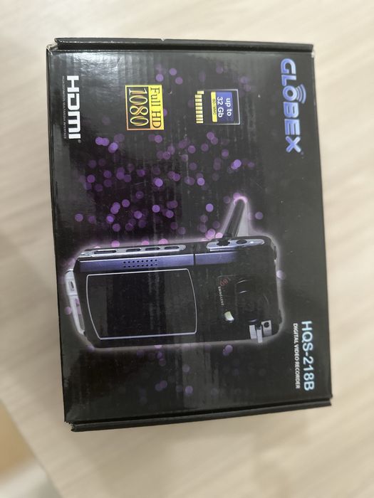 Продам видеорегистратор Globex HQS -218B.