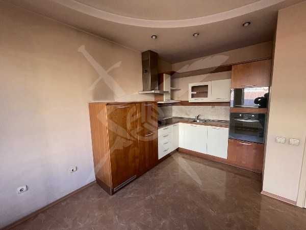 Дава се под наем Къща в Пловдив, Център - 582 кв.м за 2593.35 € - Снимка #5